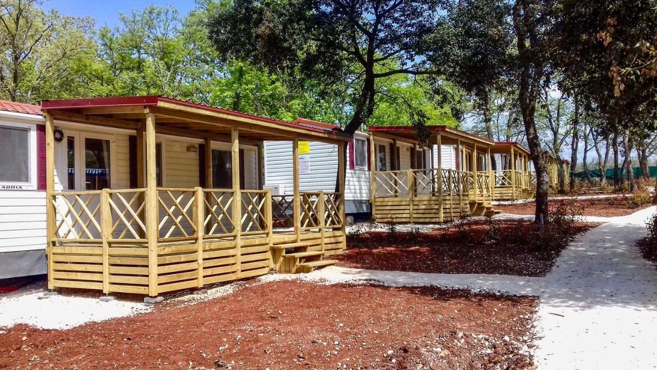 Victoria Mobilehome In Solaris Fkk Naturist Camping Resort โปเรช ภายนอก รูปภาพ